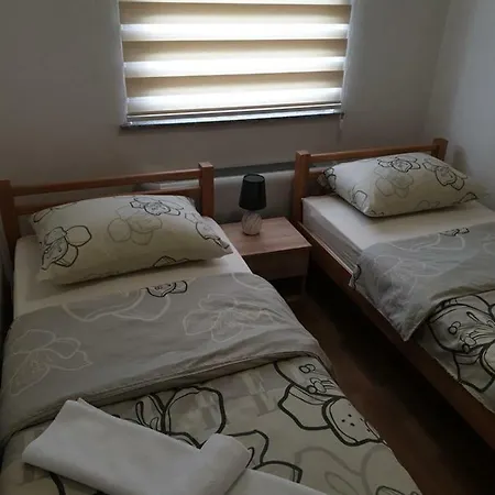 Karabegovic * Bihać