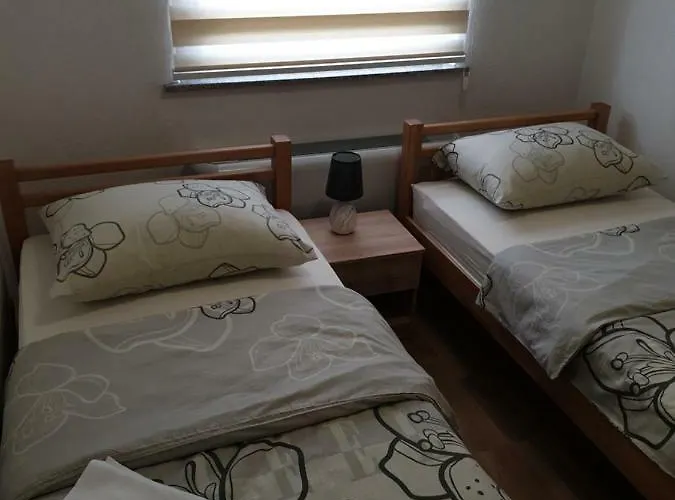 Karabegovic * Bihać